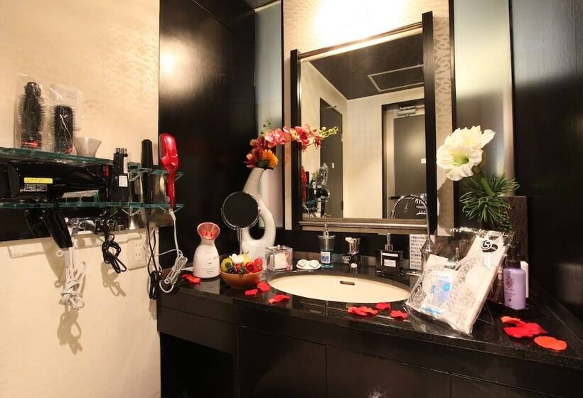 בית מלון כפרי Grassino Urban Resort Utsunomiya Adult Only