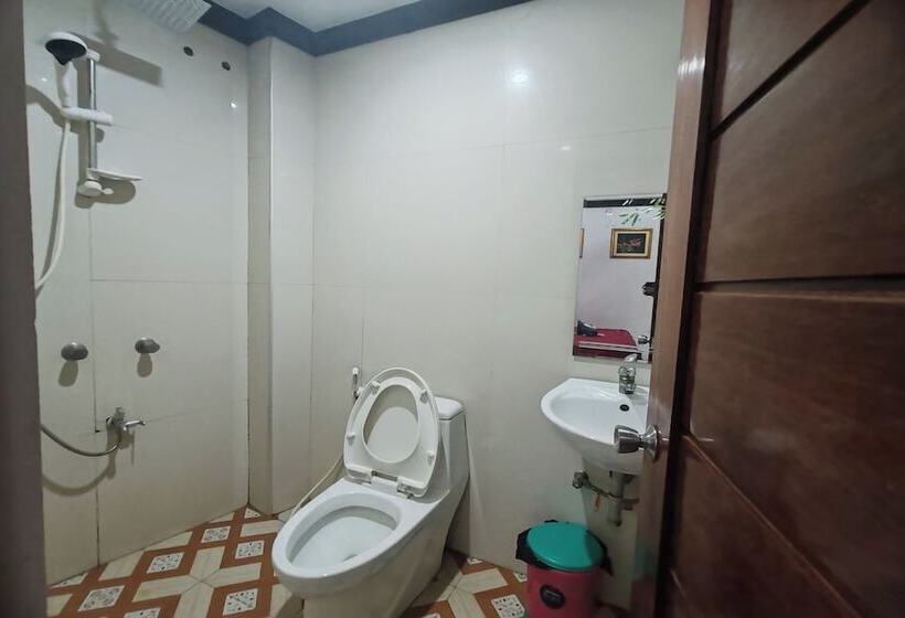 Hotel Jace'stravellers Inn