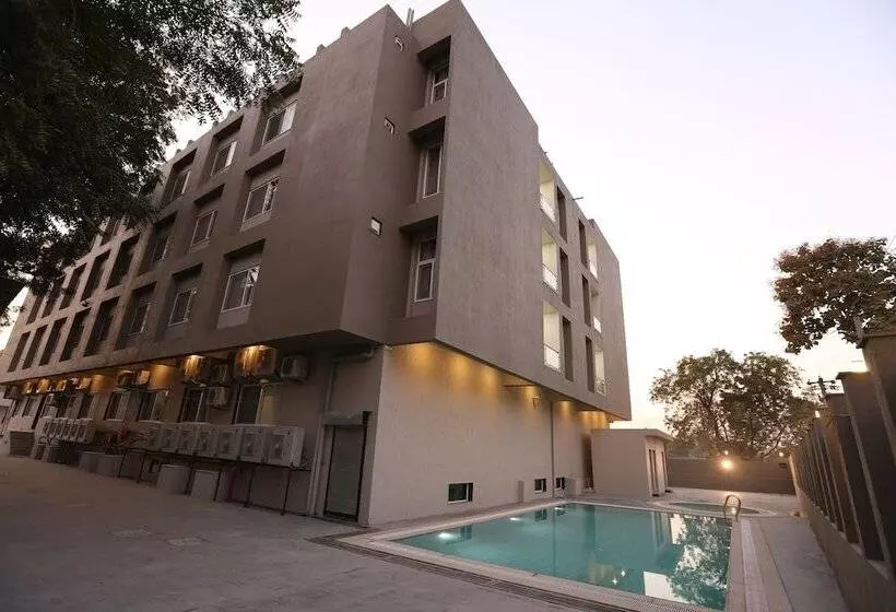 Hotelli Kukda Resort Chittorgarh