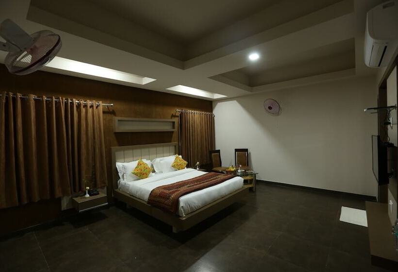 酒店 Kukda Resort Chittorgarh