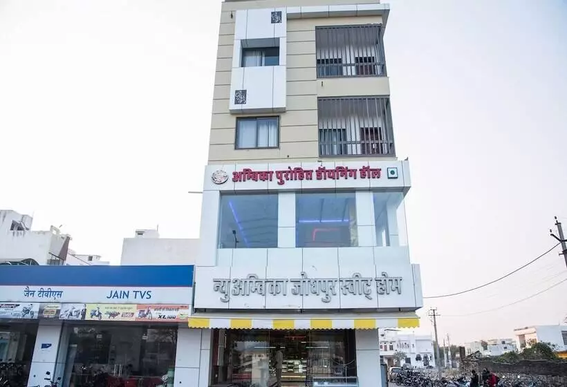 ホテル Oyo 24952 Laxmi Jodhpur