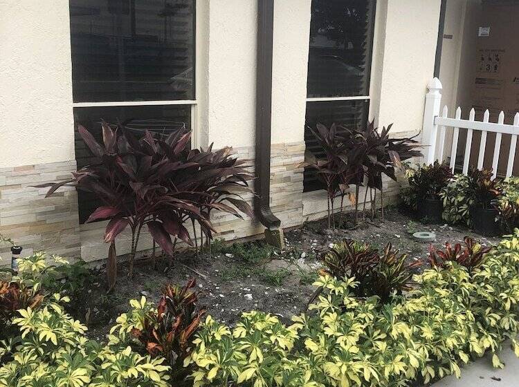 هتل Baymont By Wyndham Orlando Downtown