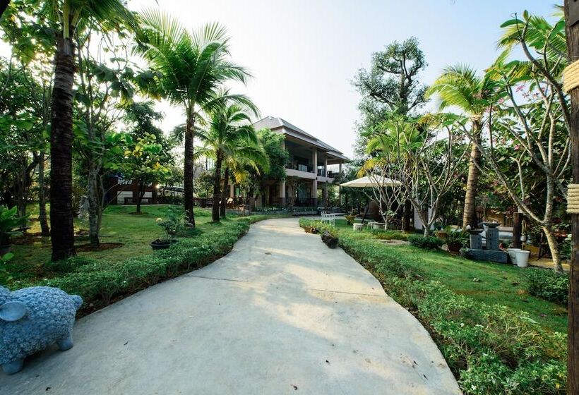 בית מלון כפרי The Organery Retreat