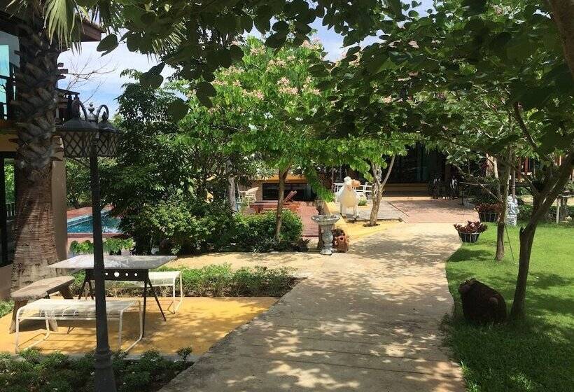 בית מלון כפרי The Organery Retreat