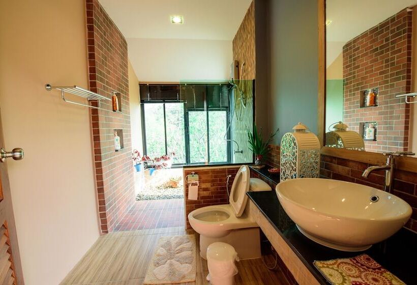 בית מלון כפרי The Organery Retreat