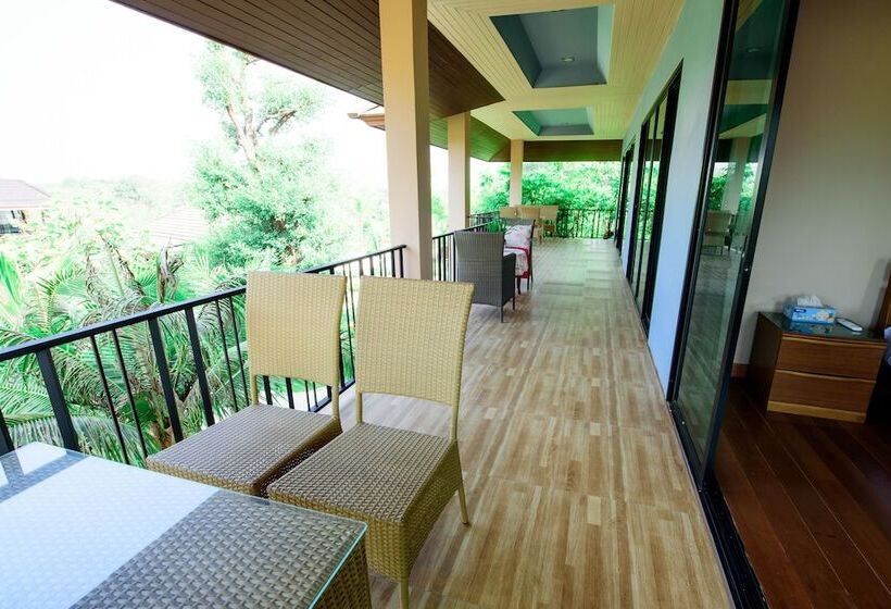 בית מלון כפרי The Organery Retreat