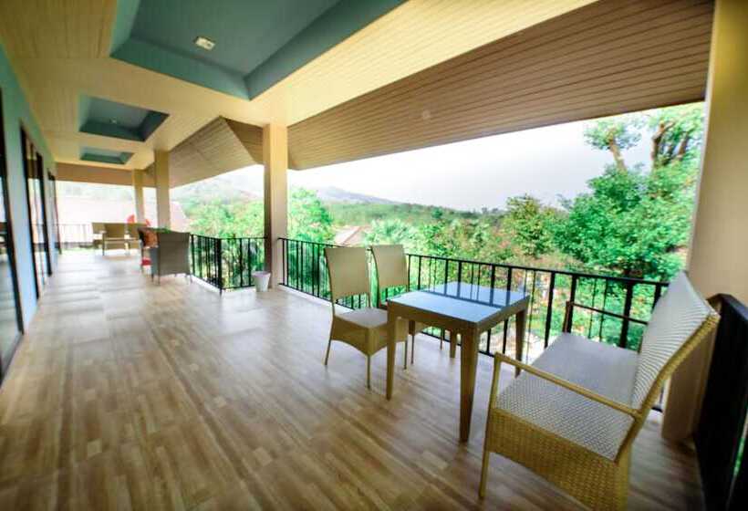 בית מלון כפרי The Organery Retreat