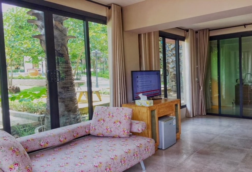 בית מלון כפרי The Organery Retreat