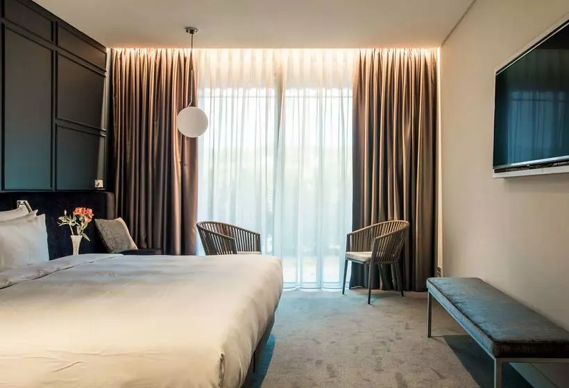 Hotelli Tsinandali Estate, A Radisson Collection