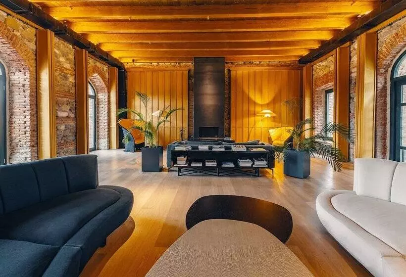 Hotelli Tsinandali Estate, A Radisson Collection