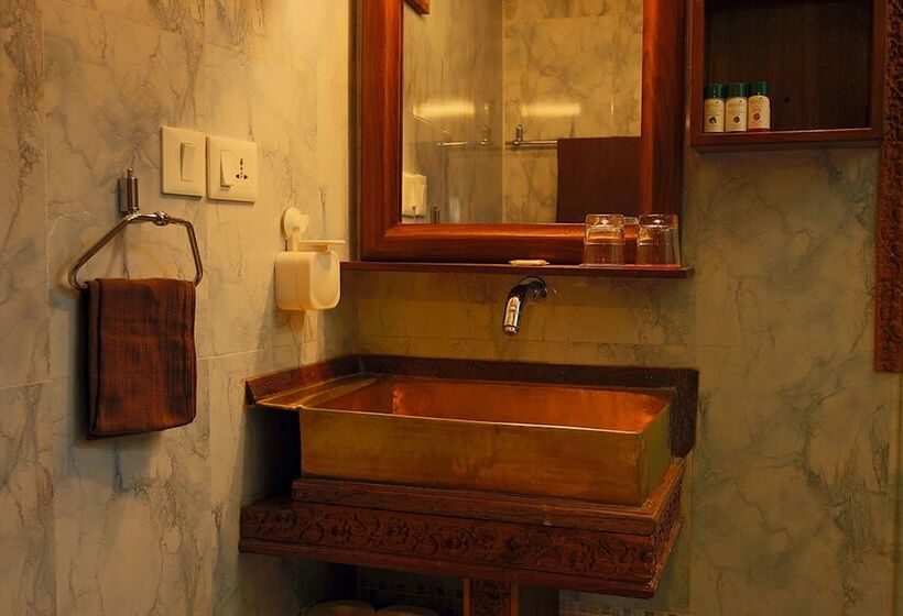 هتل Zyu By Casa Deyra