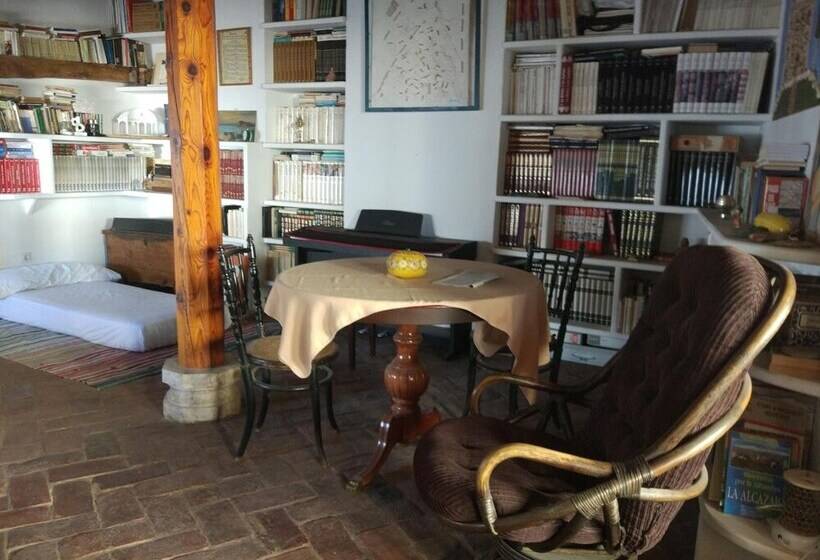 بنسيون Casa De La Escultora