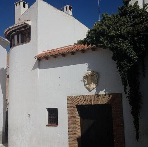 بنسيون Casa De La Escultora