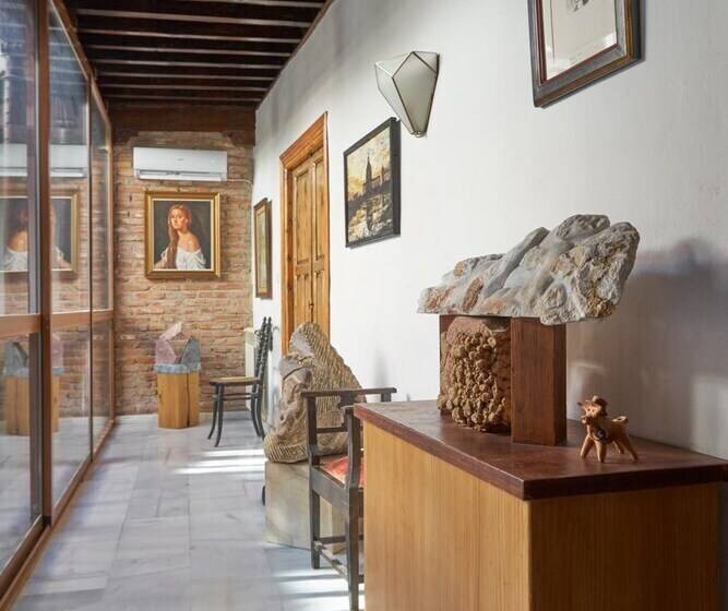 بنسيون Casa De La Escultora