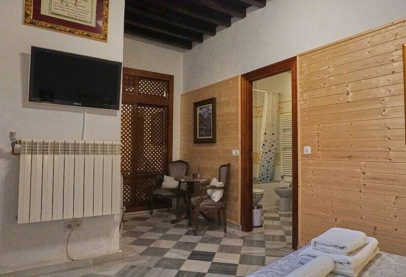 بنسيون Casa De La Escultora