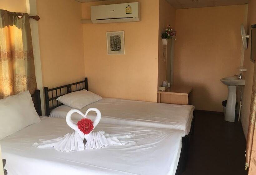 Pensão Chomtawan Home