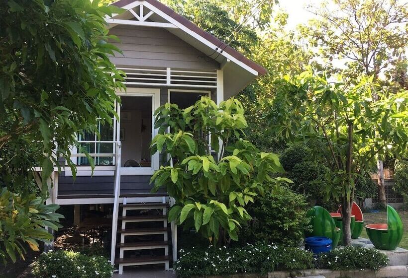 Pensão Chomtawan Home