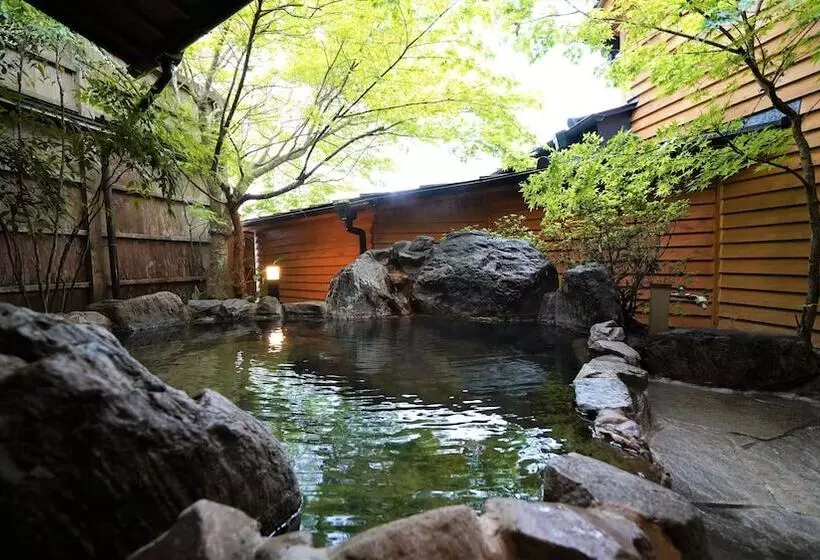 Ryokan Yufuin Sumika