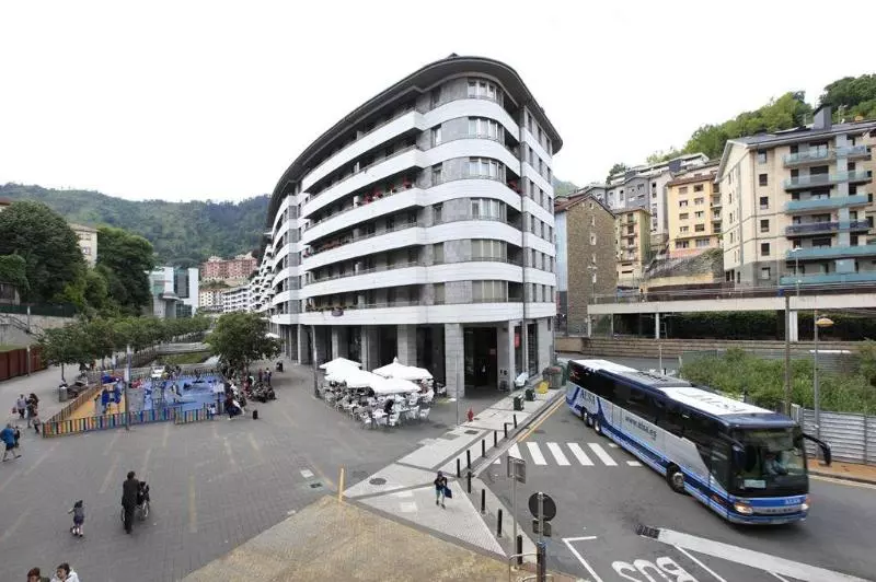 ペンション Eibarrooms