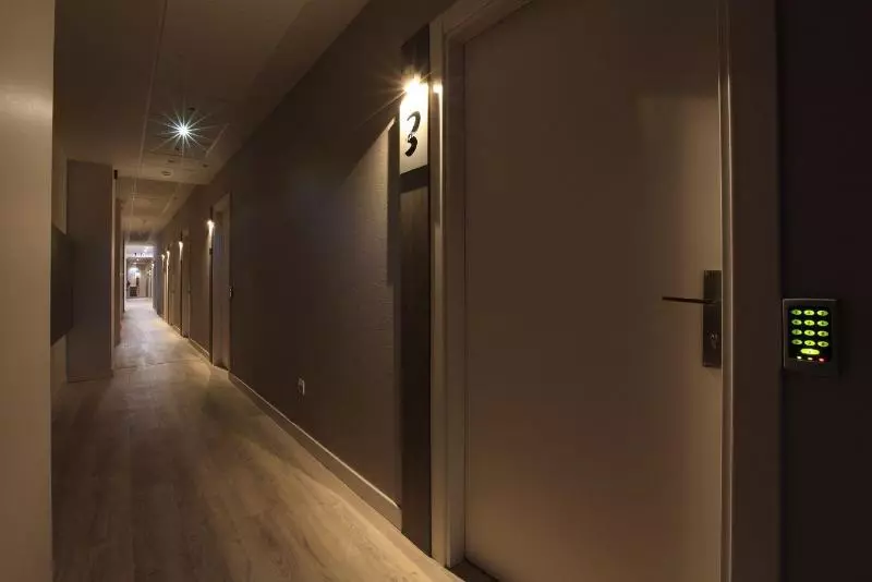 ペンション Eibarrooms