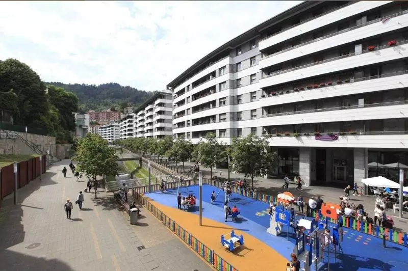 ペンション Eibarrooms