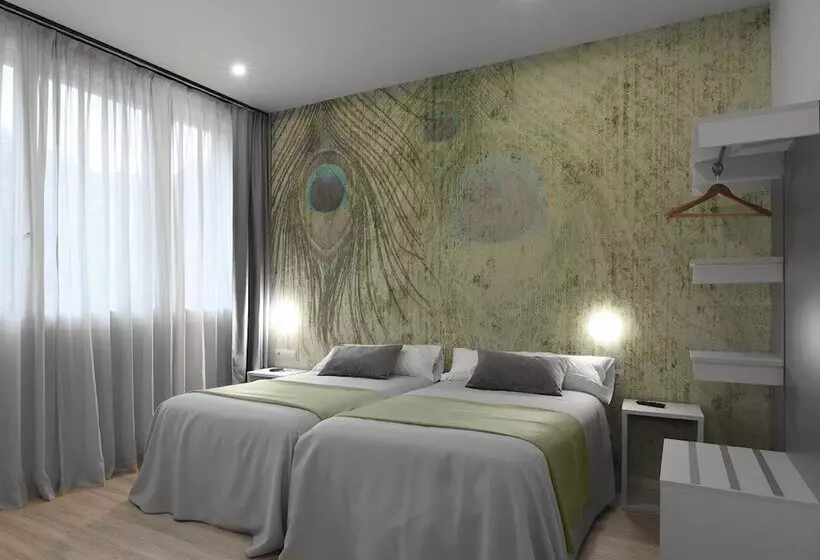 ペンション Eibarrooms