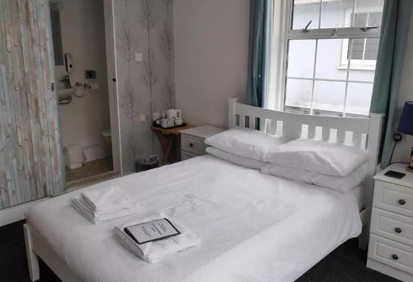 Majatalo Elnor Guest House