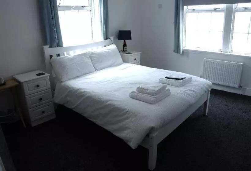 Majatalo Elnor Guest House