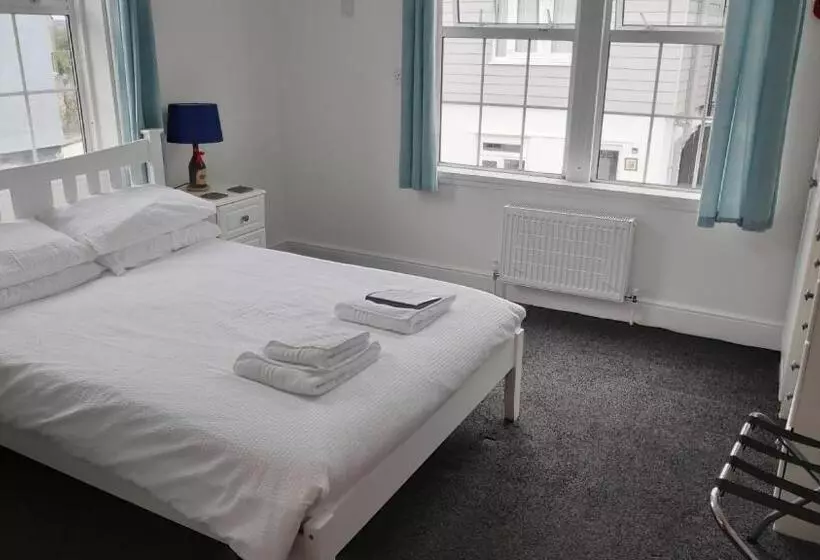 Majatalo Elnor Guest House