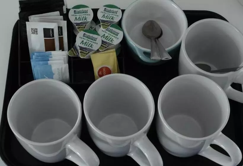 Majatalo Elnor Guest House