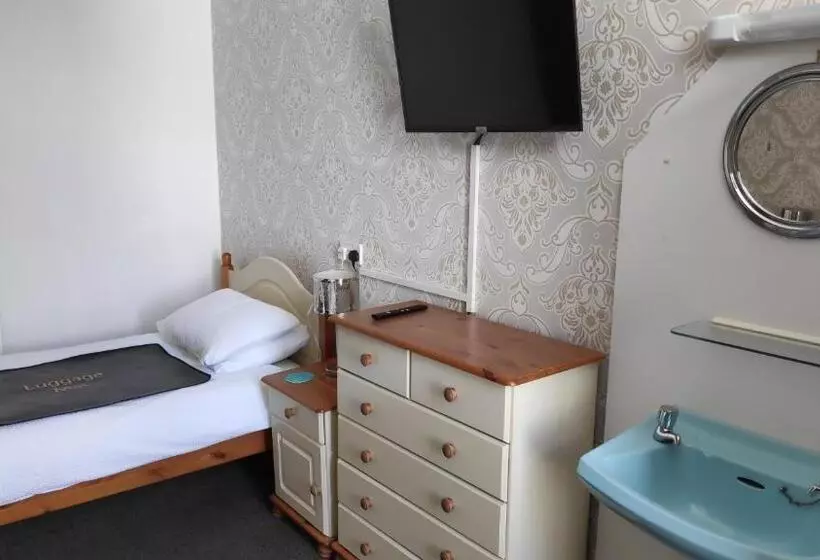 Majatalo Elnor Guest House