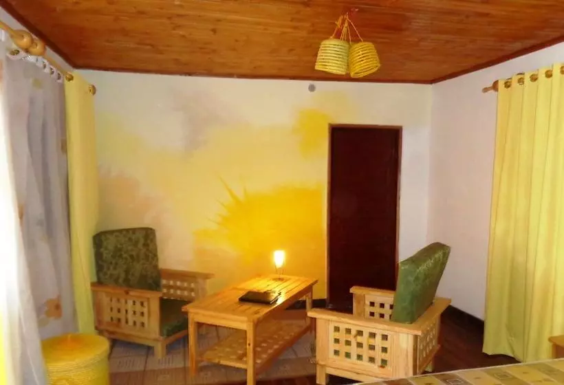 پانسیون Green Land Lodge & Restaurant