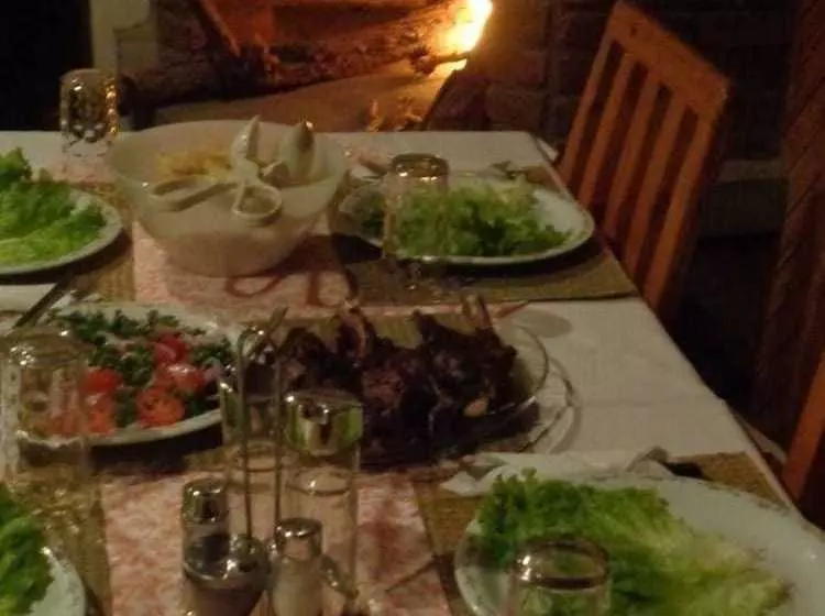 پانسیون Green Land Lodge & Restaurant