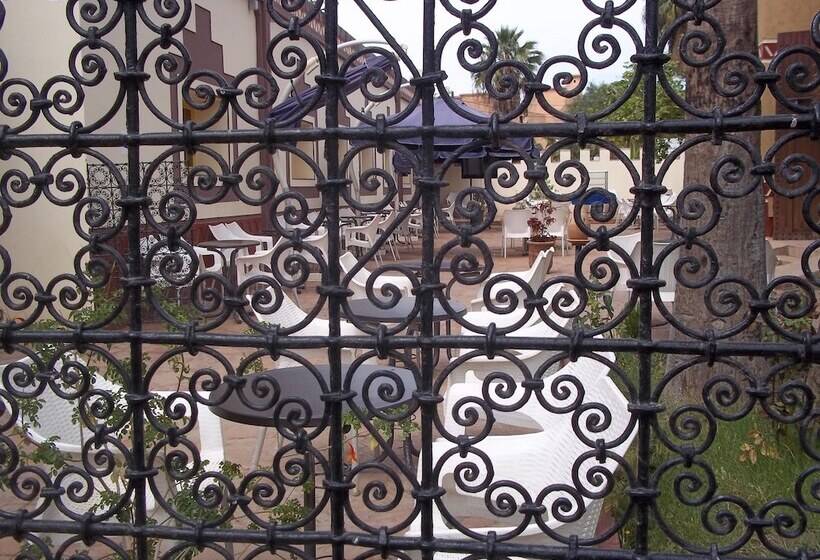 פנסיון Riad Taroudant Palmiers