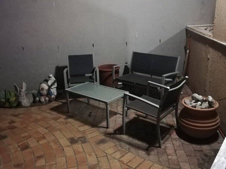 פנסיון Twinnpalms Accommodation