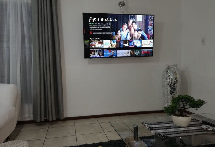 פנסיון Twinnpalms Accommodation