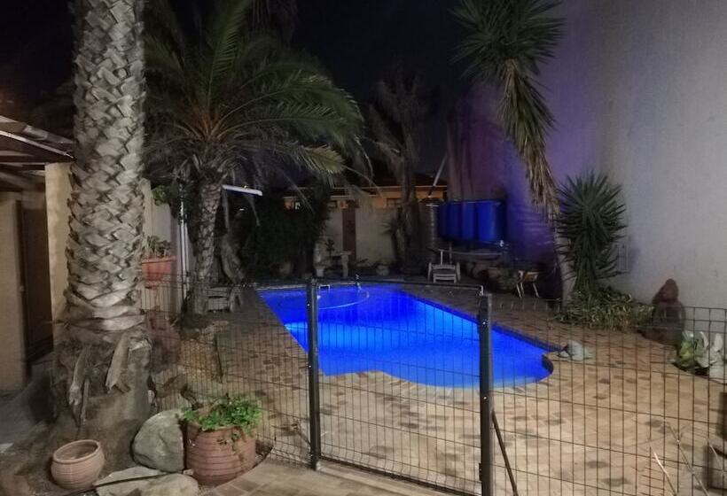 פנסיון Twinnpalms Accommodation