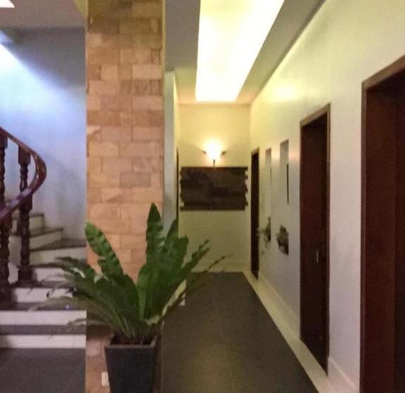 پانسیون Villa Theara