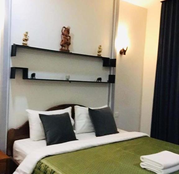 پانسیون Villa Theara