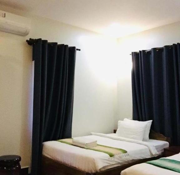 پانسیون Villa Theara