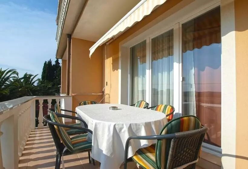 Apartment  Anica 770