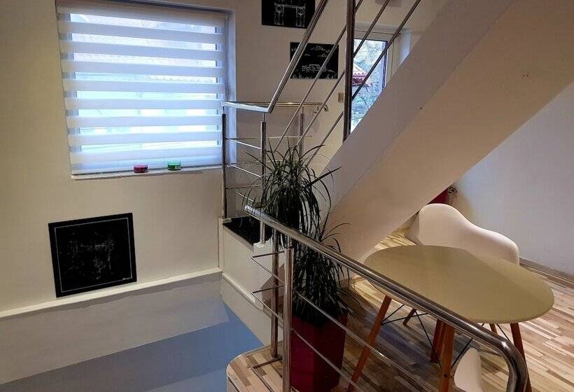 ペンション Art Boutique Central