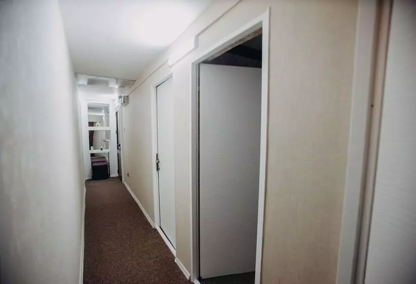 Majatalo Art Boutique Central