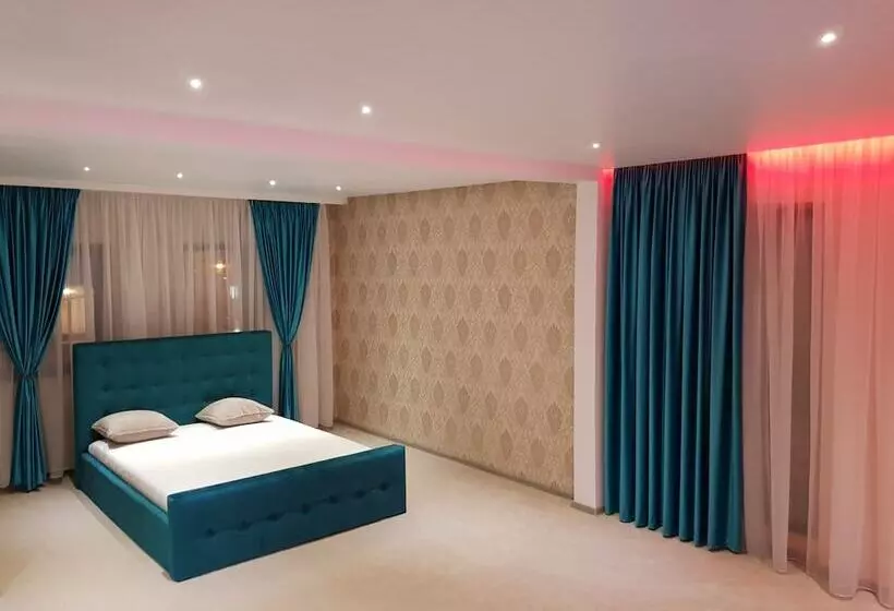 Majatalo Art Boutique Central