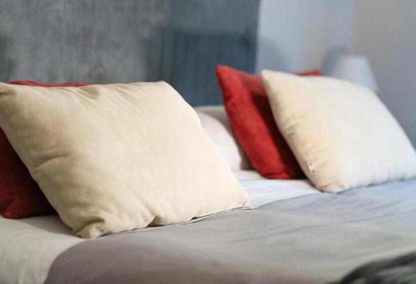 Pension (Hôtel basse catégorie) Compasso Suites