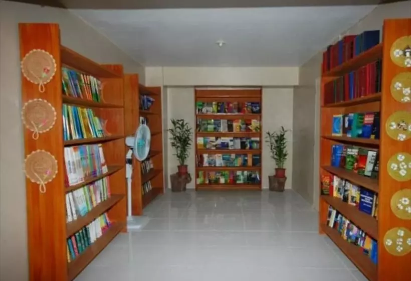 پانسیون Ddd Habitat Dormitory   Tacloban