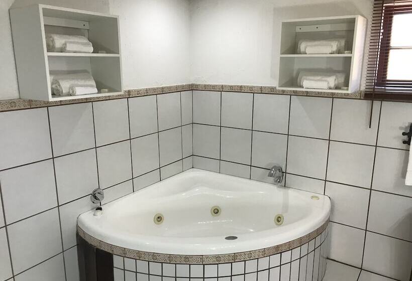 פנסיון Greenwoods Selfcatering