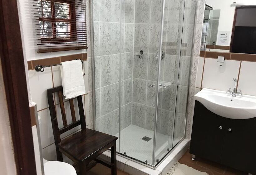 פנסיון Greenwoods Selfcatering