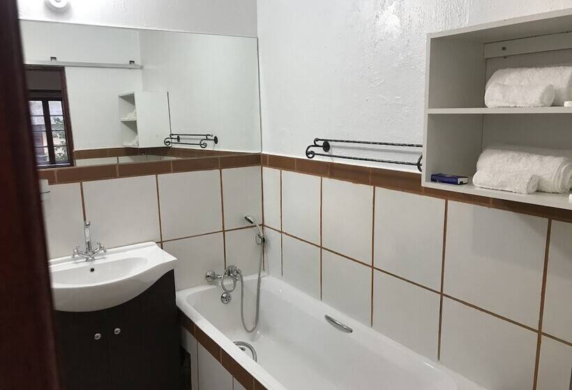 פנסיון Greenwoods Selfcatering