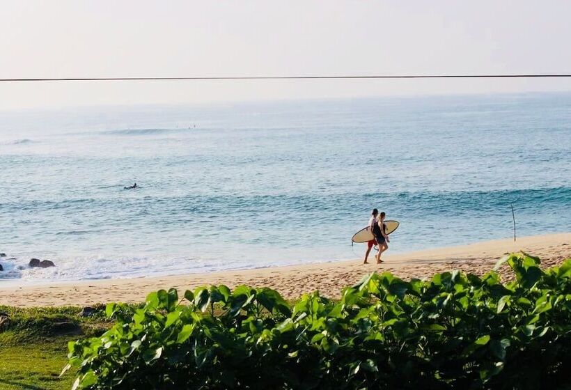 بنسيون Hot Tuna Surfers Rest Midigama